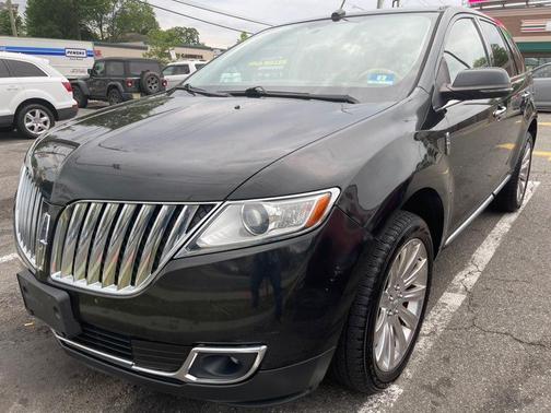 Tuxedo Black Metallic 2013 Lincoln MKX Base
