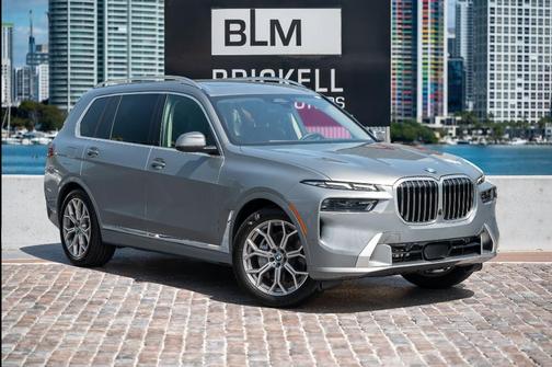 2025 BMW X7 xDrive40i