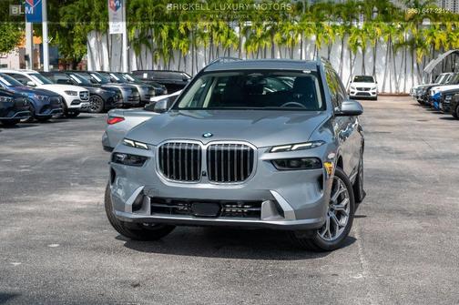 2025 BMW X7 xDrive40i