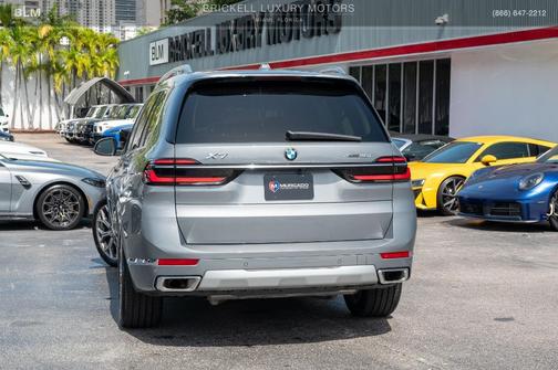 2025 BMW X7 xDrive40i
