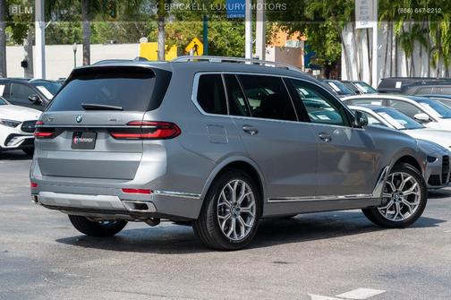 2025 BMW X7 xDrive40i