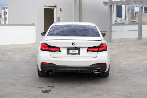 2021 BMW 540 i