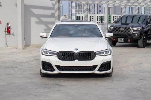 2021 BMW 540 i
