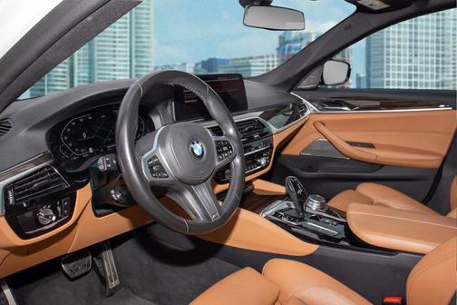 2021 BMW 540 i