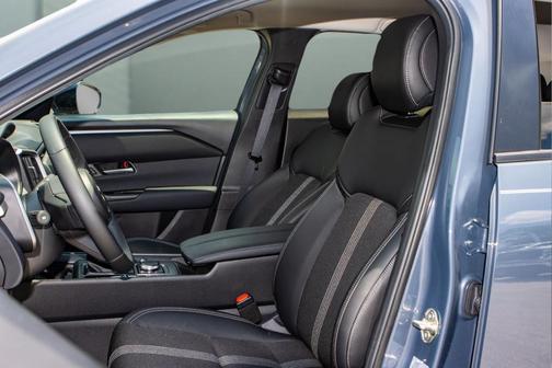 2025 Mazda CX-50 Hybrid Preferred Package