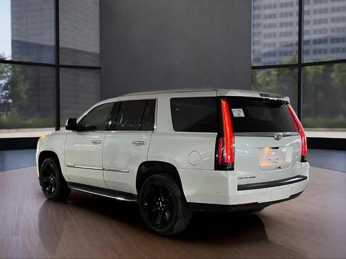 2017 Cadillac Escalade Luxury