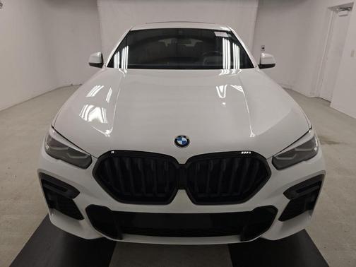 2023 BMW X6 xDrive40i