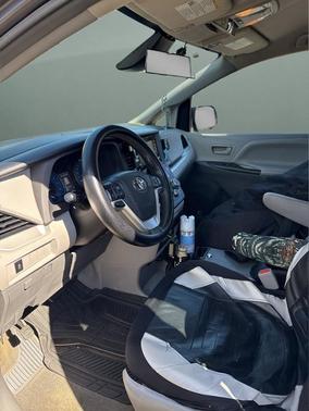 2018 Toyota Sienna L