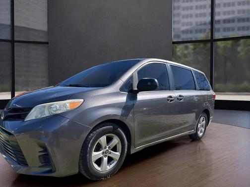 2018 Toyota Sienna L