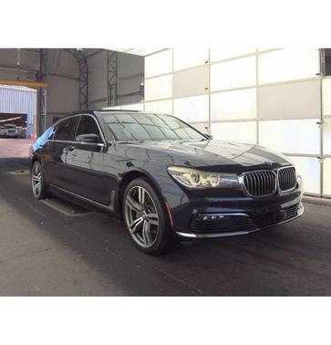 2016 BMW 740 i