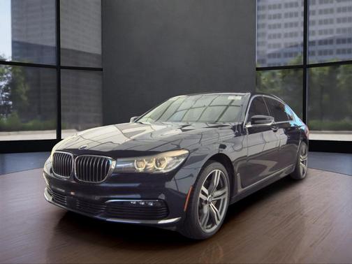 2016 BMW 740 i