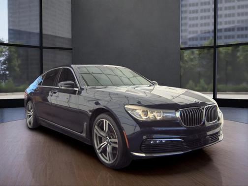 2016 BMW 740 i