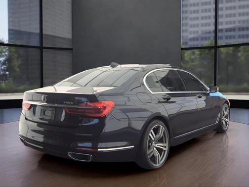 2016 BMW 740 i