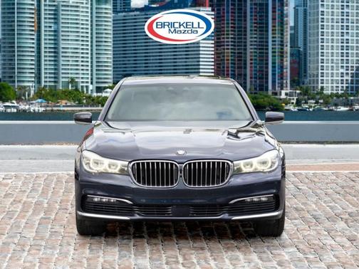 2016 BMW 740 i
