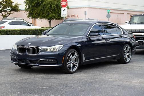 2016 BMW 740 i