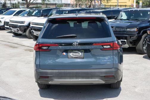2024 Toyota Grand Highlander LIMITED