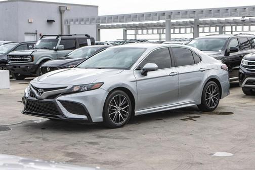 2021 Toyota Camry SE