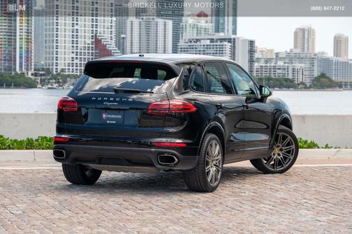 2018 Porsche Cayenne Platinum Edition