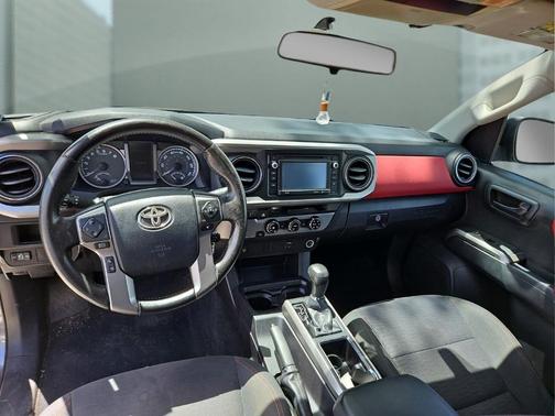 2016 Toyota Tacoma SR5