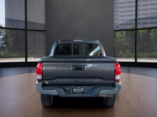 2016 Toyota Tacoma SR5