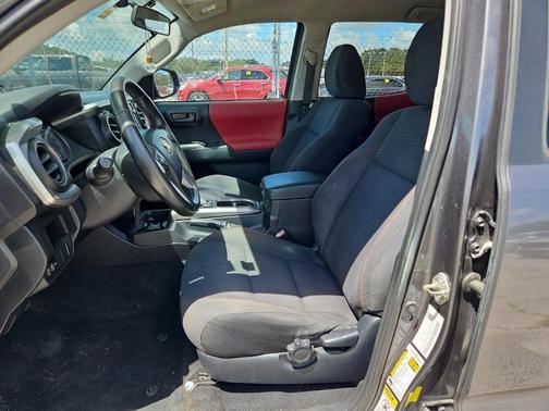 2016 Toyota Tacoma SR5