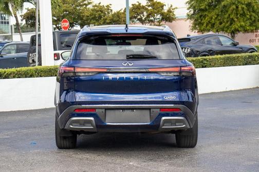 2022 INFINITI QX60 Luxe