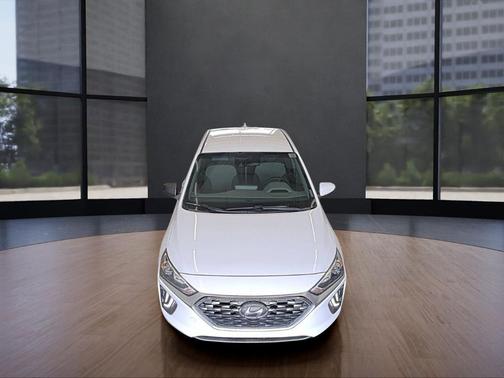 2020 Hyundai IONIQ Hybrid SE