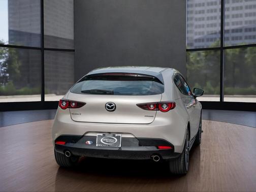 2023 Mazda Mazda3 FWD w/Preferred Package
