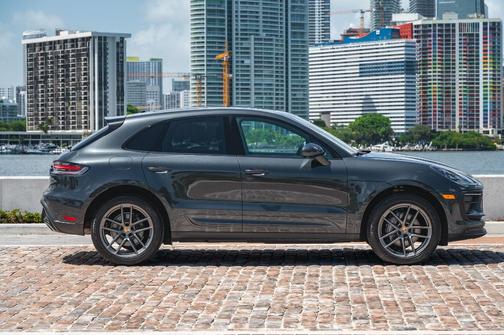 2024 Porsche Macan Base