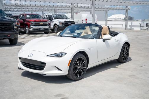 Snowflake White Pearl Mica 2026 Mazda MX-5 Miata GRAND TOURING