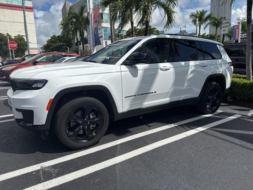 2024 Jeep Grand Cherokee L Laredo