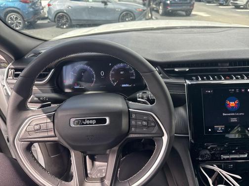 2024 Jeep Grand Cherokee L Laredo