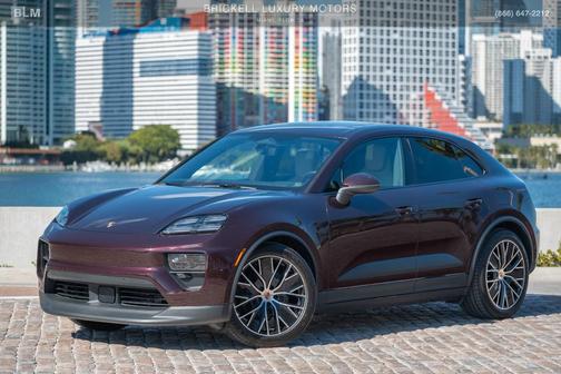 2025 Porsche Macan 4