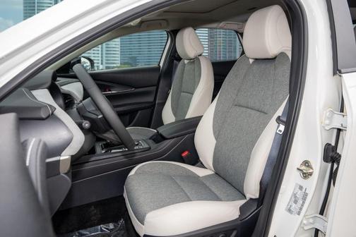 Snowflake White Pearl 2026 Mazda CX-30 2.5 S Aire Edition