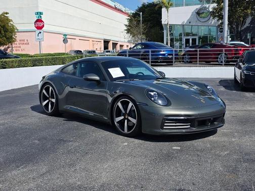 2022 Porsche 911 Carrera 4