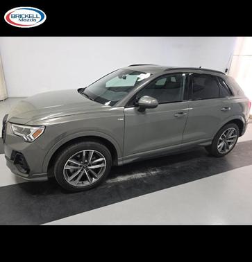 Chronos Gray Metallic 2022 Audi Q3 45 S line Premium