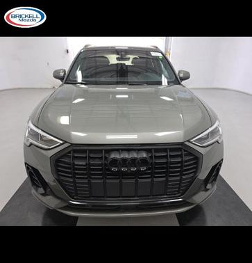 Chronos Gray Metallic 2022 Audi Q3 45 S line Premium