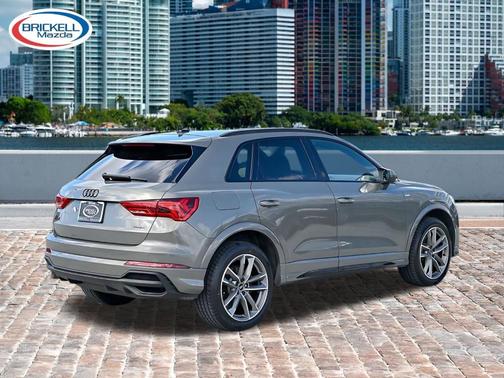 Chronos Gray Metallic 2022 Audi Q3 45 S line Premium