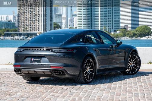 2023 Porsche Panamera Platinum Edition