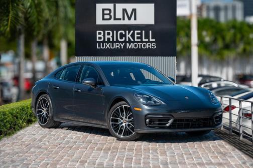 2023 Porsche Panamera Platinum Edition