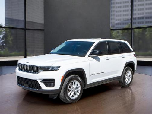 2023 Jeep Grand Cherokee Laredo