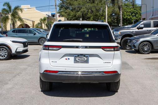 2023 Jeep Grand Cherokee Laredo