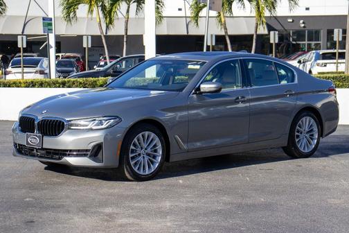 2023 BMW 530 i