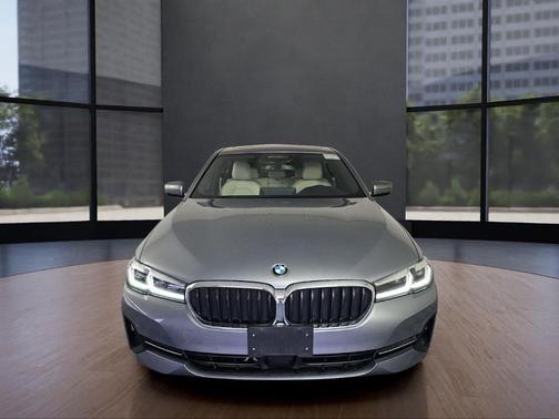 2023 BMW 530 i