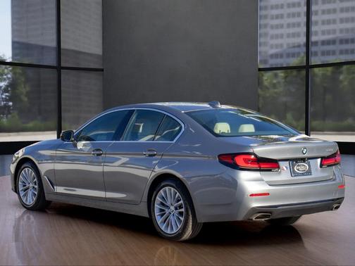 2023 BMW 530 i
