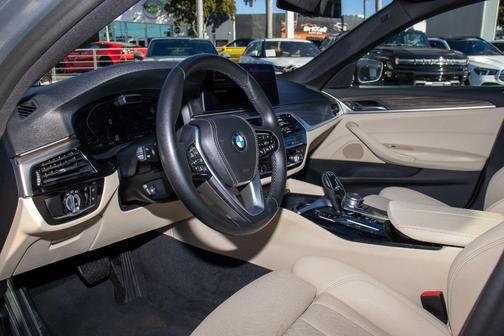 2023 BMW 530 i