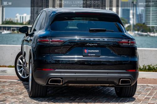 2022 Porsche Cayenne Base