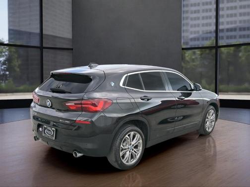 2022 BMW X2 sDrive28i