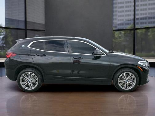 2022 BMW X2 sDrive28i