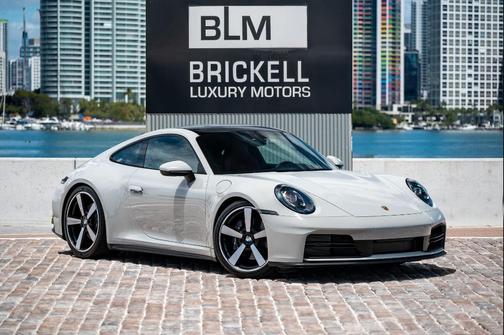 2025 Porsche 911 Carrera